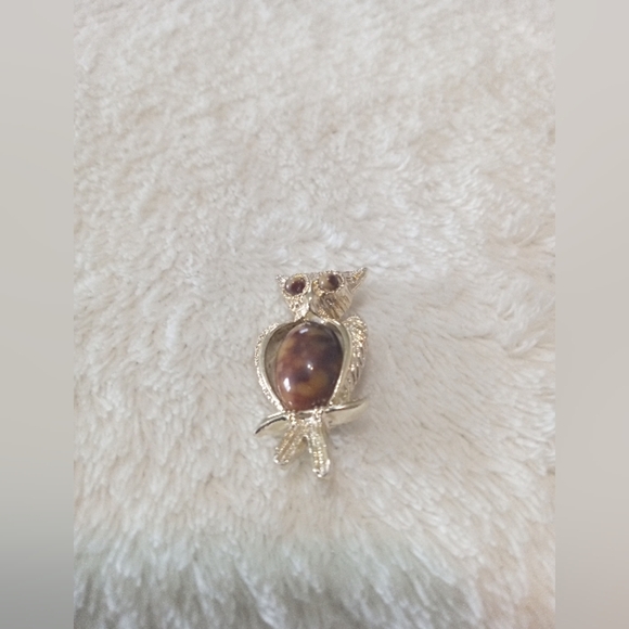 Vintage Owl Brooch Pin Brown Marbled Cabochon Jelly Belly Like - Picture 4 of 5